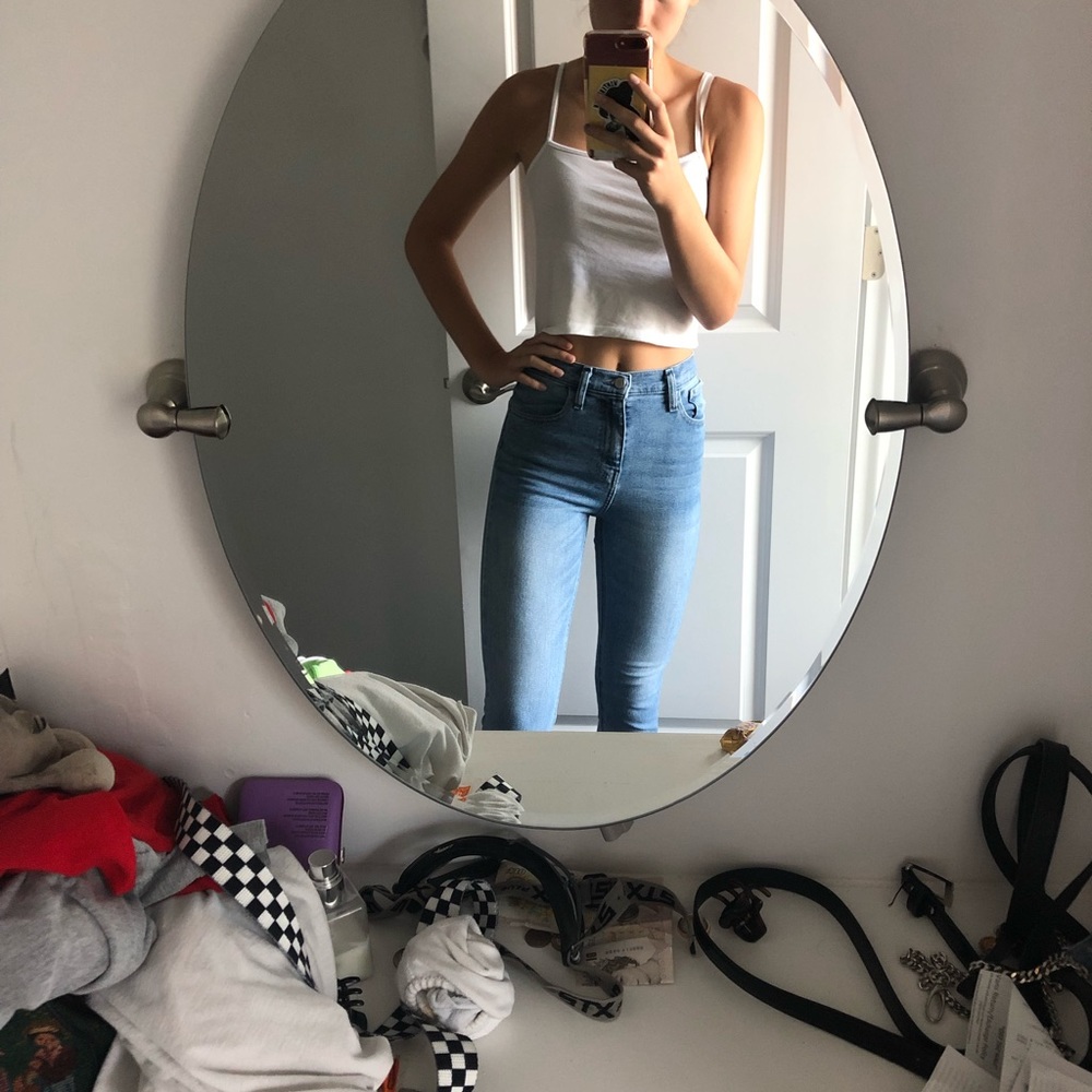 BDG Girlfriend High-Rise Cropped
